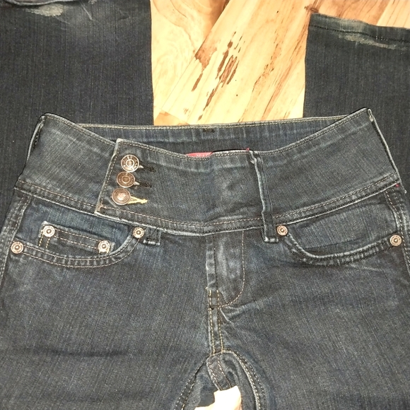 Viggos Jeans - Picture 6 of 6